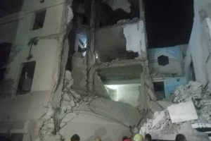 تسبب بإصابة 14 شخص ووفاة آخر تحت الأنقاض.. محافظ دمشق يوجّه بتوقيف المتورطين في انهيار بناء التضامن