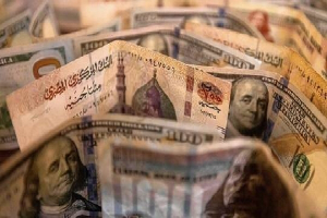 لمواجهة أزمة ارتفاعه في السوق السوداء.. مصر تتخذ قرارا عاجلا حول الدولار