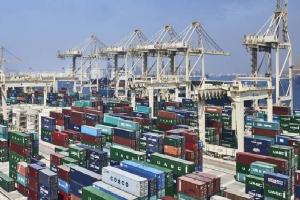 التجارة الخارجية غير النفطية في الإمارات ترتفع 12.6% في 2023