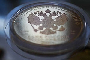 الروبل الروسي يصعد أمام اليورو والدولار