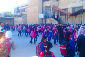 بعد تسجيل أكثرمن  40 إصابة بالفايروس بين الطلاب..هل يغلق ( كورونا ) مدارس سورية؟