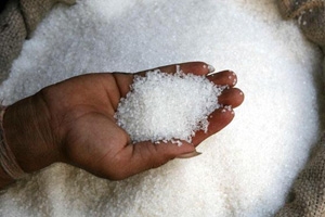 تجار: إيران تطرح مناقصة لشراء 60 ألف طن من السكر الخام