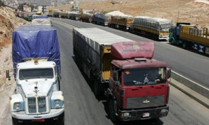 الجمارك: مالكو الشركات وأصحاب الشاحنات في سورية رفعوا أجورهم عشرة أضعاف