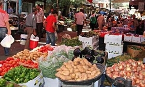 أسعار المواد الغذائية والخضار والفروج  ترتفع في أسواق دمشق بعد عطلة العيد  