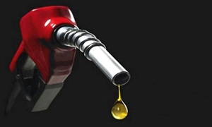 محافظ حمص:المشتقات النفطية متوفرة بنسبة تزيد على 70%..و إيقاف المخالفين بتوزيع مادتي الغاز والمازوت