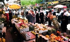 في أسواق دمشق جشع وتسعير كيفي للمواد الغذائية المستوردة..السواح: الارتفاع غير مبرر