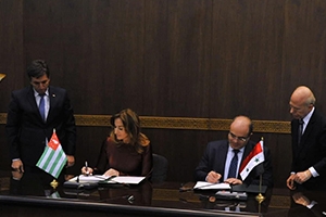 سوريا وأبخازيا توقعان اتفاقيتي تعاون في مجالي الاقتصاد والسياحة