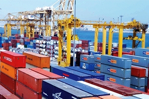 التجارة الخارجية بحمص تمنح أكثر من 1000 إجازة إستيراد بقيمة 149 مليار ليرة خلال 2016