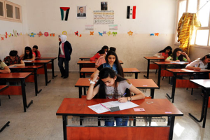 حَمَلَ النماذج الامتحانية المعتمدة لشهادتي التعليم الأساسي والثانوية العامة في سوريا