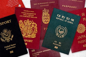 ما هي الدولة التي توازي سنغافورة بأقوى جواز سفر في العالم؟