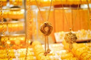 جمعية الصاغة تتوقع تحسناً في مبيعات الذهب مع اقتراب عيد الأم