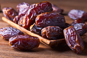 مع ثاني أيام رمضان.. كيلو التمر يصل إلى 12 ألف ليرة في الأسواق السورية 