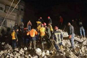 وفاة عائلة كاملة أثر سقوط بناء سكني شرق حلب