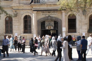 تكلفة الدراسة الجامعية الحكومية في سوريا باتت بالملايين.. و الوزارة تفرض رسوماُ جديدة
