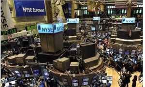 الأسهم الأمريكية تغلق منخفضة للمرة الخامسة في ستة أيام