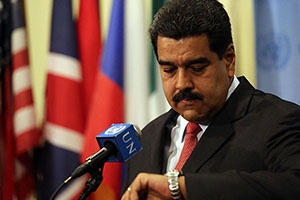 رئيس فنزويلا يؤجل إلغاء أكبر عملة نقدية ورقية