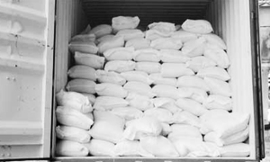 التجارة الداخلية تمدد قرار منع استخدام أكياس بولي بروبلين لتعبئة الدقيق والحبوب