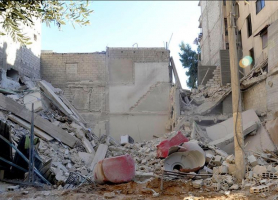 برسم محافظة دمشق: بناء مهدد بالسقوط بسبب المخالفات في حي باب شرقي!