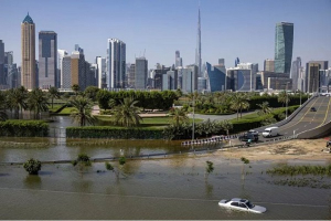 دبي.. إلزام الشركات بتقديم سكن ودعم مجاني للمتضررين من السيول