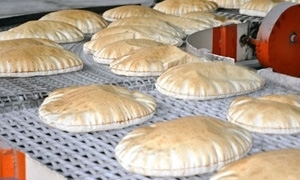 مخبز السفيرة في حلب يعاود العمل بإنتاج 40 طناً يومياً