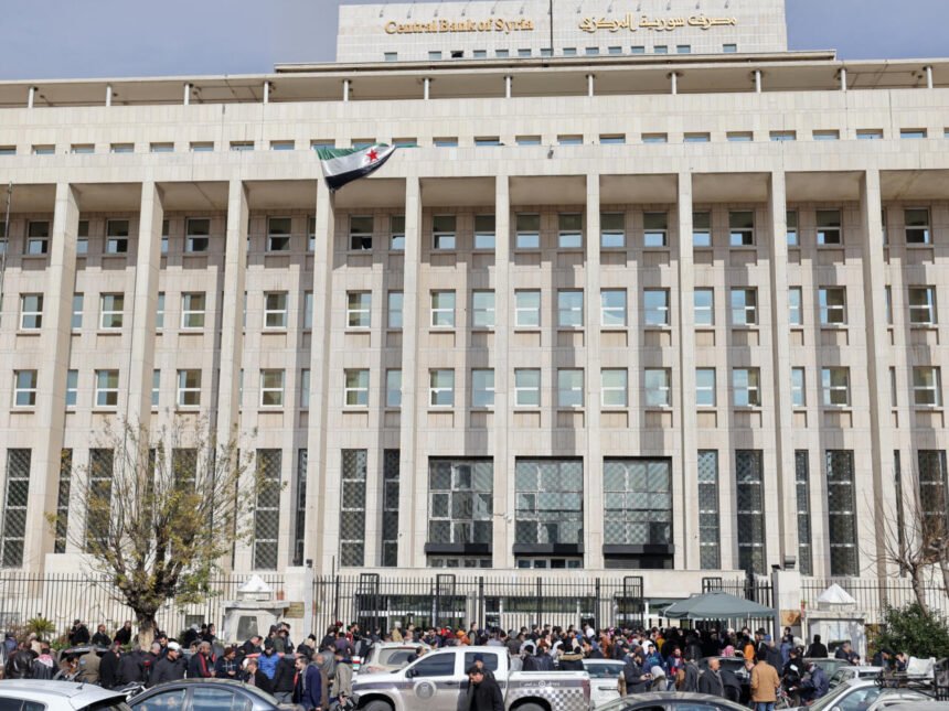 المركزي السوري: الليرة السورية الجديدة رمز السيادة النقدية واستقرار الأسواق