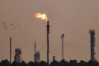 "سومو" العراقية تدق ناقوس الخطر: استقرار النفط في مهب الريح والأسعار العادلة هي المخرج