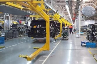 تطوير قطاع السيارات في سوريا: خطة طموحة لغرفة تجارة ريف دمشق تشمل التصنيع المحلي وتنظيم الأسواق