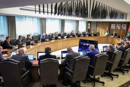 شريان تجاري جديد: اتفاق "ثلاثي" بين الأردن وسوريا وتركيا لإعادة رسم خريطة النقل الإقليمي