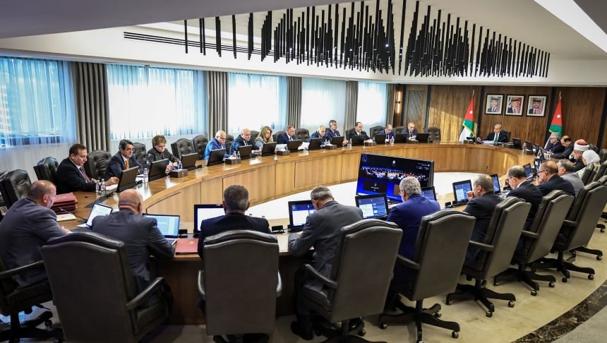 شريان تجاري جديد: اتفاق "ثلاثي" بين الأردن وسوريا وتركيا لإعادة رسم خريطة النقل الإقليمي