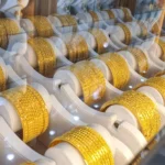 الذهب يكسر حاجز الـ 5100 دولار: كيف أشعلت التوترات الجيوسياسية "حمى الملاذات الآمنة"؟