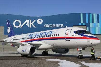 روسيا تغزو سماء الهند بـ "سوبرجيت" و"إيل": هل تنجح موسكو في كسر هيمنة الطيران الغربي؟