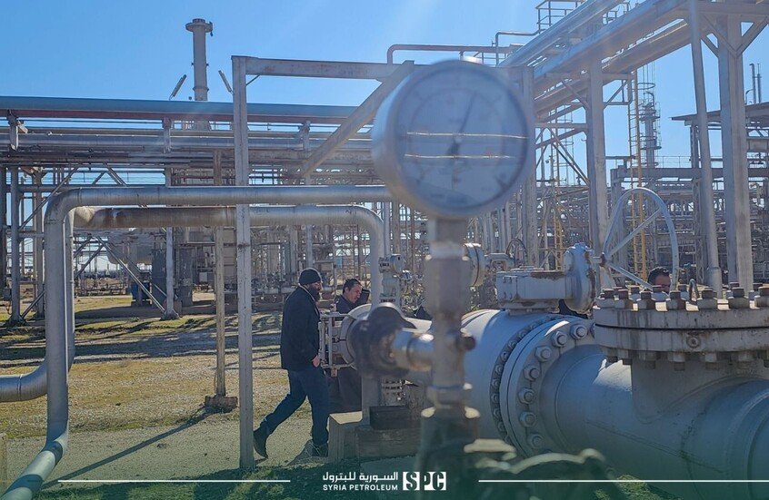 خطوة جديدة لترميم قطاع الطاقة.. حقل "الجبسة" النفطي في عهدة الشركة السورية للبترول