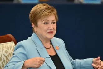 توازن هش وسط صراع القوى.. صندوق النقد الدولي يرفع سقف التوقعات لنمو الاقتصاد العالمي في 2026