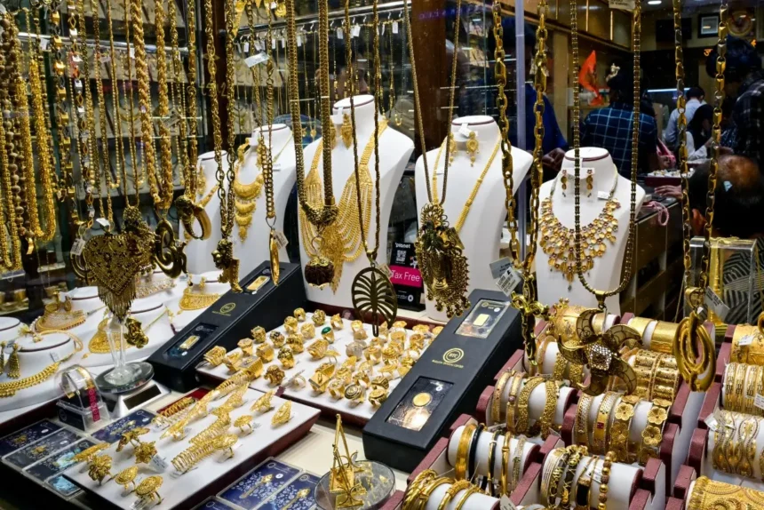 الذهب يسجل أرقام قياسية جديدة.. الأونصة تتجاوز 4630 دولاراً