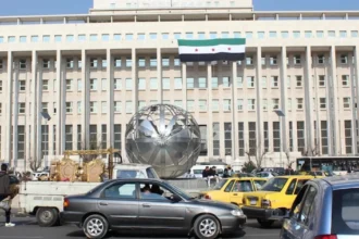 حاكم "المركزي" السوري: استعادة موارد الدولة محطة مفصلية لإنهاء التشتت المالي وتجفيف منابع الفساد