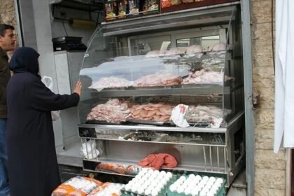 بزيادة 100 ليرة للكيلو أسعار الفروج في دمشق تواصل الصعود مع توقعات بارتفاعات إضافية في رمضان