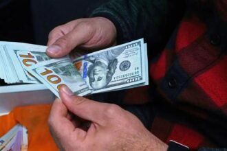 نشرة أسعار الصرف الصباحية لليرة السورية أمام الدولار