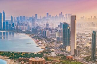 هجرة رجال الأعمال من بريطانيا تتسارع… الإمارات الوجهة الأولى بعد تغييرات ضريبية مثيرة للجدل