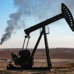 أسعار النفط تواصل الارتفاع وخام برنت يقترب من 68 دولاراً وسط تصعيد عسكري في مضيق هرمز