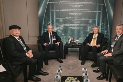 بوابة إسطنبول تجمع سوريا والأردن: الربط السككي وانسيابية الشاحنات على طاولة المباحثات