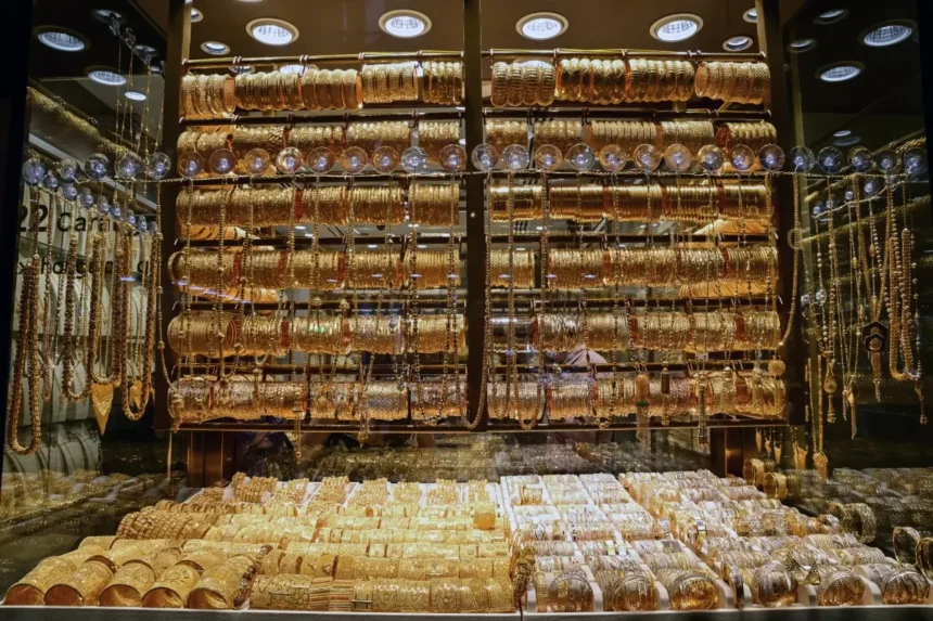 الذهب يواصل رحلة الصعود التاريخية.. هل تدفع بيانات الوظائف الأمريكية "الأصفر" نحو مستويات قياسية جديدة؟