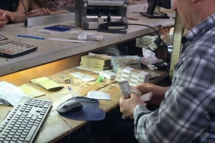 توضيح رسمي من "السورية للبريد" حول أسباب تأخر صرف معاشات المتقاعدين لشهر شباط