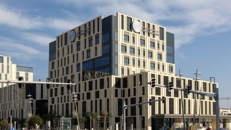 قطر ترفع سقف الإعفاءات للشركات الصغيرة والمتوسطة إلى 5 ملايين ريال لتعزيز الاقتصاد المحلي