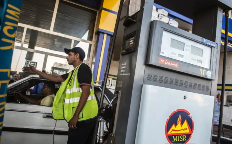 مصر تقرر رفع أسعار البنزين والسولار.. زيادة استثنائية تصل إلى 3 جنيهات دفعة واحدة