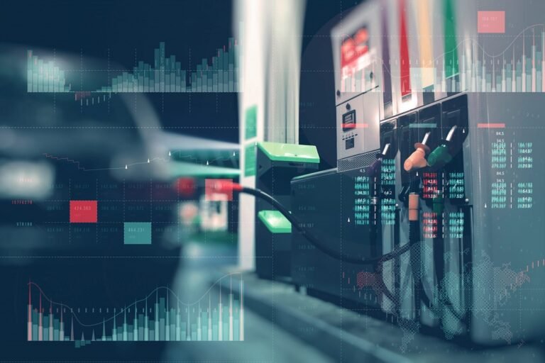 وزير الطاقة الأميركي: انخفاض أسعار البنزين قد يحتاج أسابيع وسط توتر مضيق هرمز