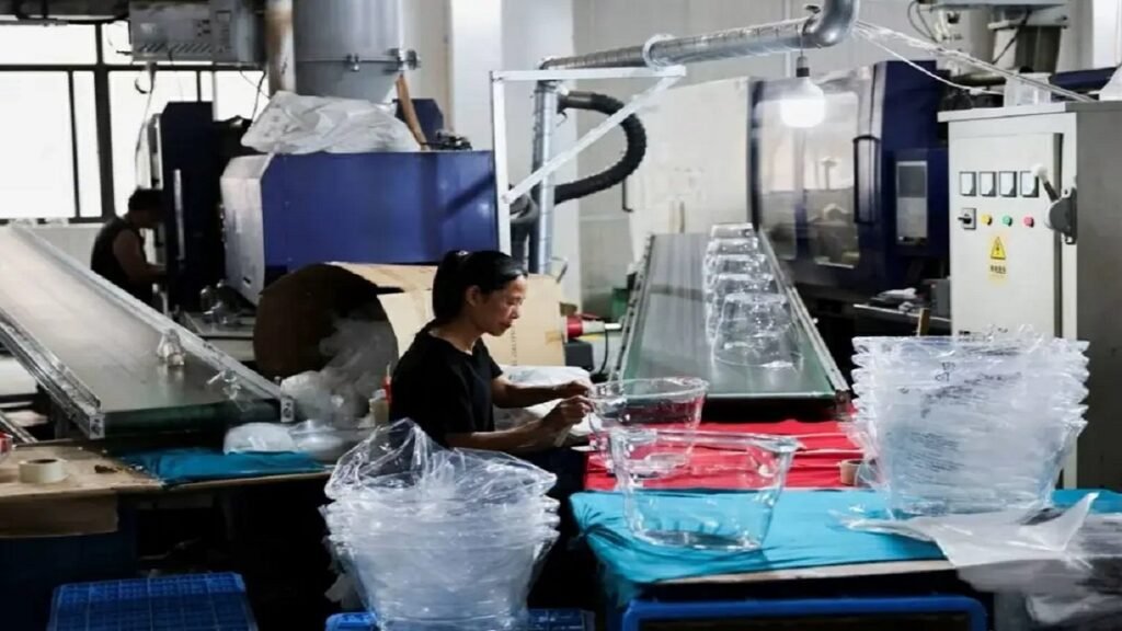 ارتفاع أسعار البلاستيك حول العالم بسبب التوترات في الشرق الأوسط وتأثيرها على المستهلكين