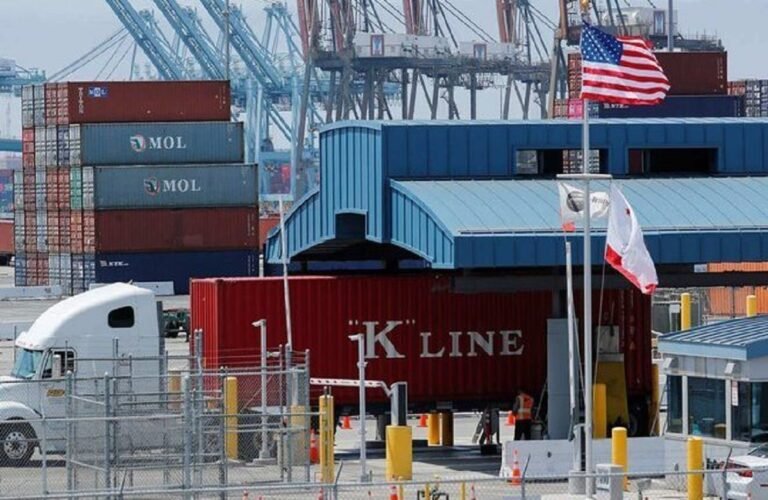 العجز التجاري الأمريكي يرتفع إلى مستويات قياسية: الطاقة تسجل أداءً قوياً