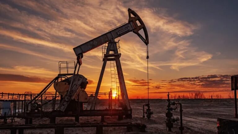 ارتفاع أسعار النفط أسبوعياً رغم التقلبات.. الأسواق تترقب نتائج المحادثات الأمريكية الإيرانية