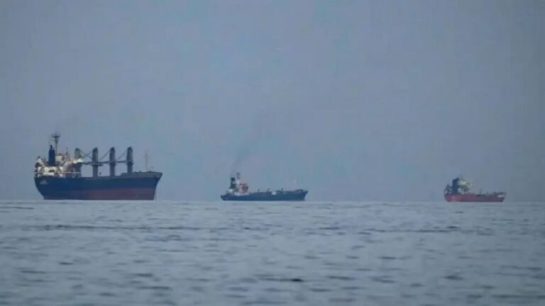 أسعار النفط تتجاوز 110 دولارات… توترات الشرق الأوسط تهدد الاقتصاد العالمي على المدى الطويل