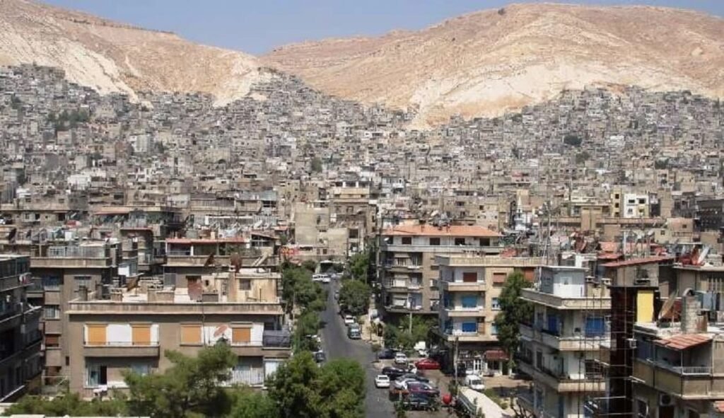 أسعار العقارات في دمشق تسجل أرقاماً قياسية بالدولار.. الطلب المرتفع وقلة المعروض وراء القفزة